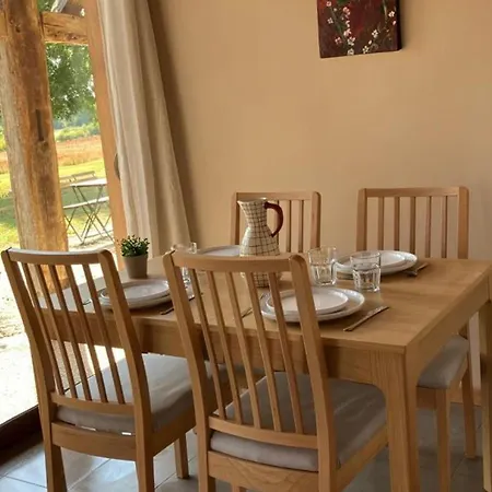 La Huzarde A Montbeugny Pour 4 Pers. Avec Animaux Admis Et Parking - Fr-1-489-599 La Faye (Allier)