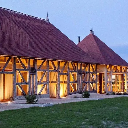 La Huzarde A Montbeugny Pour 4 Pers. Avec Animaux Admis Et Parking - Fr-1-489-599 Dom wakacyjny